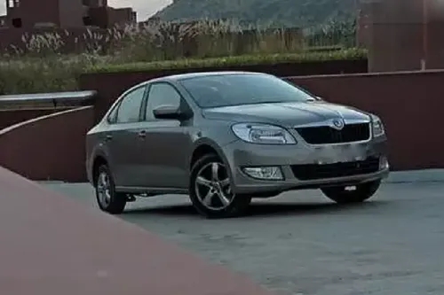 Skoda Rapid [2011-2014]